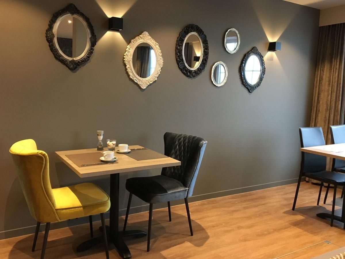 Charmehotel Kruishof Ostend Exterior photo
